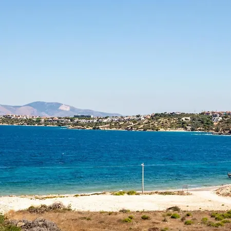 Charming Flat Near Sea With Shared Pool In アパート Çeşme