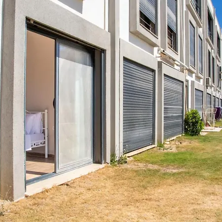 Charming Flat Near Sea With Shared Pool In * Çeşme